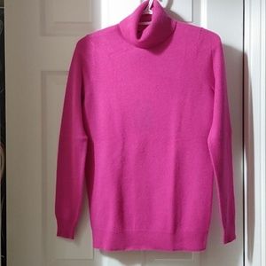 Cashmere sweater by Bloomingdales